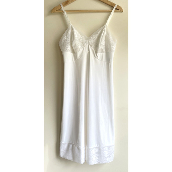 Vanity Fair Other - Vintage Vanity Fair Size 34 White Dupont Nylon Antron Full Slip Lace Chiffon